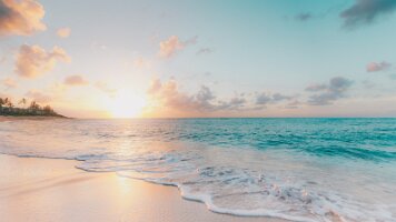 backiee-116704-morningbeach
